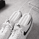 Asciugascarpe elettrico Norveline nelle scarpe